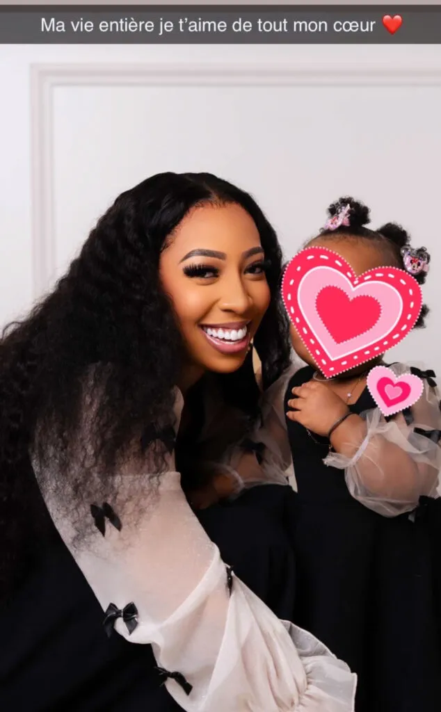 image-1 Anniversaire de Maïmouna Bèye: Zeyna Ndour partage un moment tendre avec sa fille